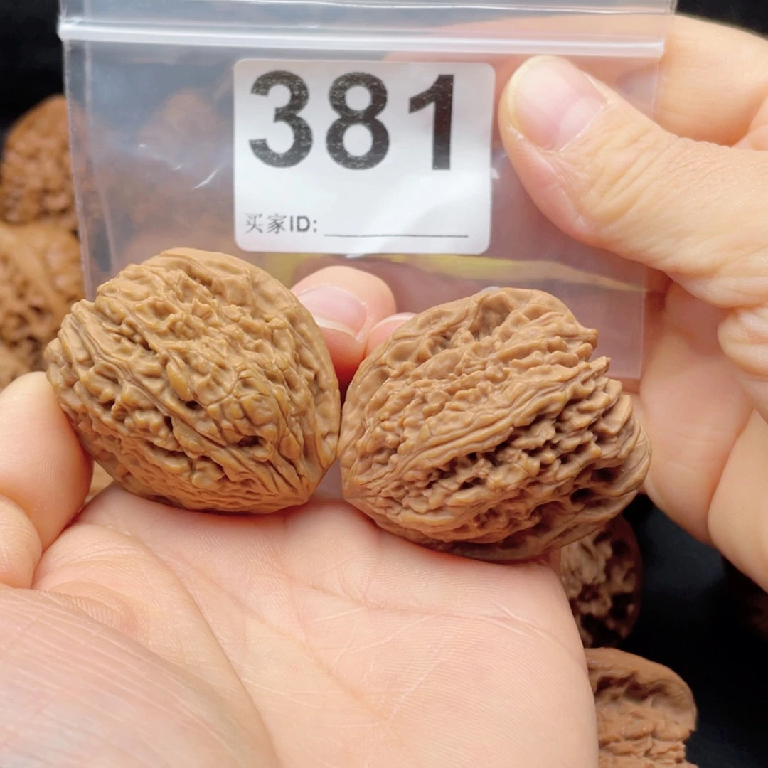 文玩核桃把件南疆天残37