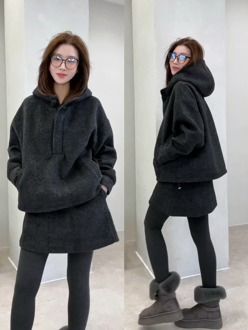 月月 2025冬季新款小众设计极简风半裙连帽卫衣两件套 2511C8206