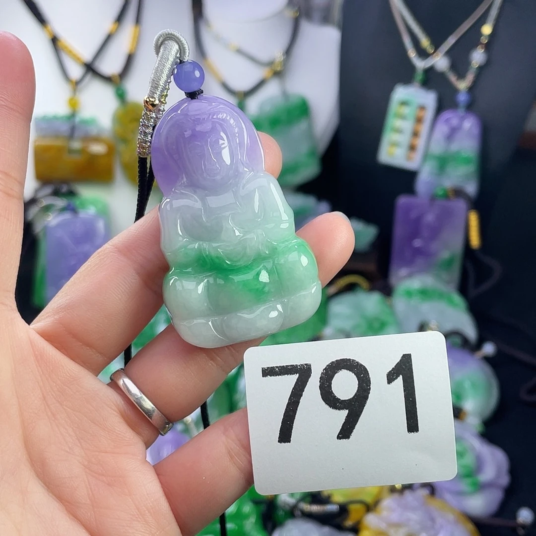 翡翠未镶嵌吊坠(赠链)