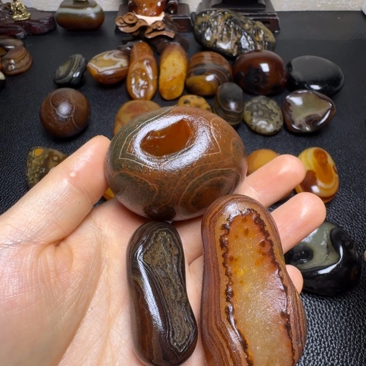 h***o瓷片马达加斯加奇石手把件