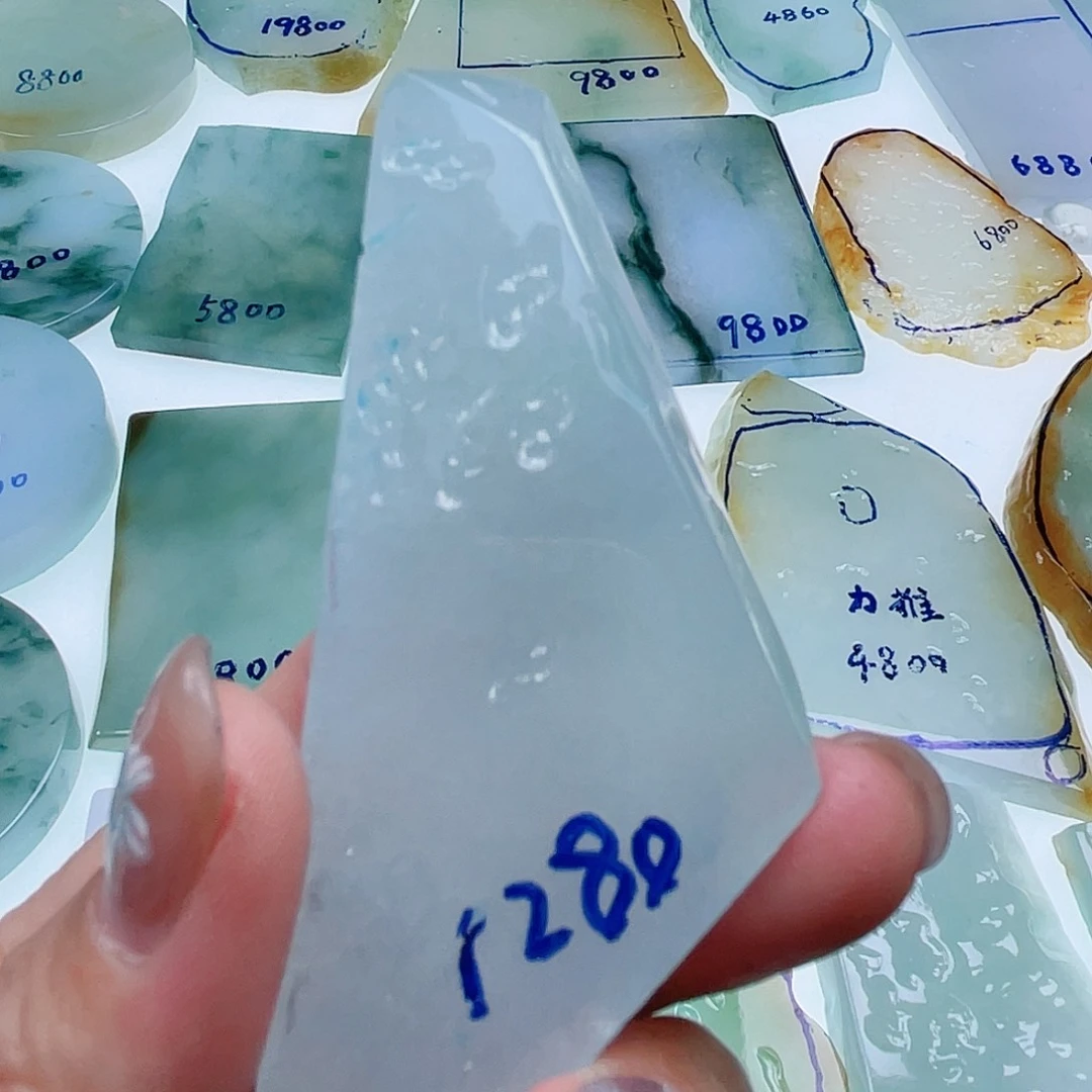 定制翡翠未镶嵌定制翡翠未镶嵌