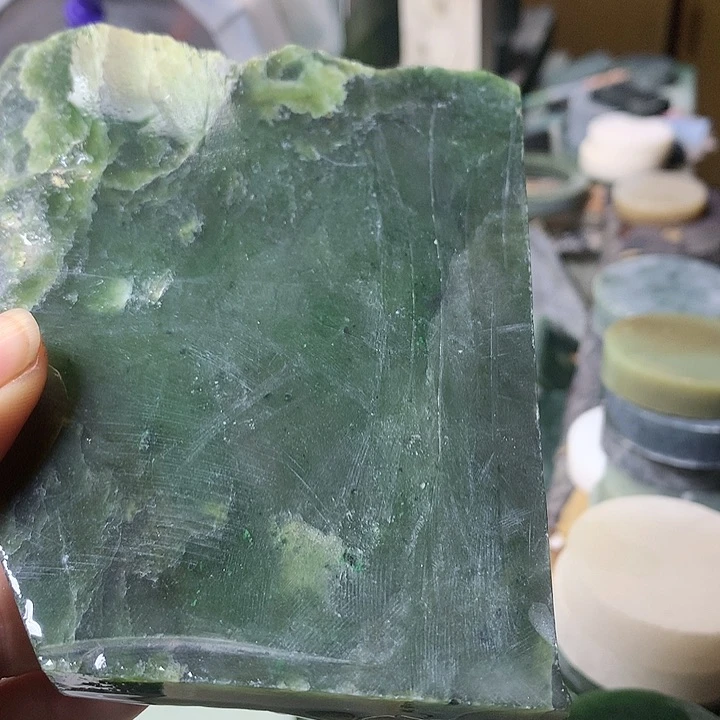 颈饰未镶嵌和田玉（糖玉）