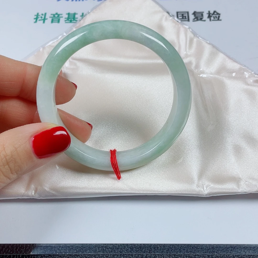 翡翠未镶嵌手镯圈口57宽12.6厚8.2