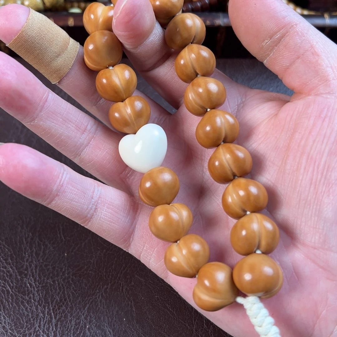 吊坠星月菩提大屁桃