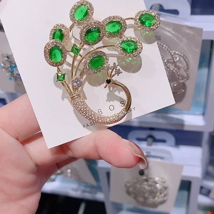 锆石铜合金绿色孔雀胸针