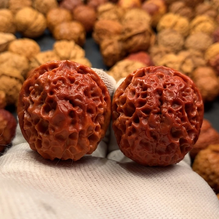 文玩核桃吊坠16………..