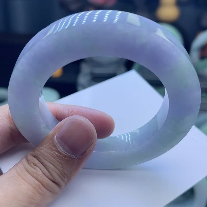 定制翡翠未镶嵌手镯