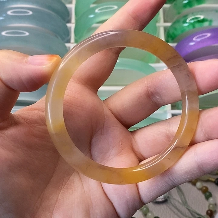 未镶嵌长石玉手镯