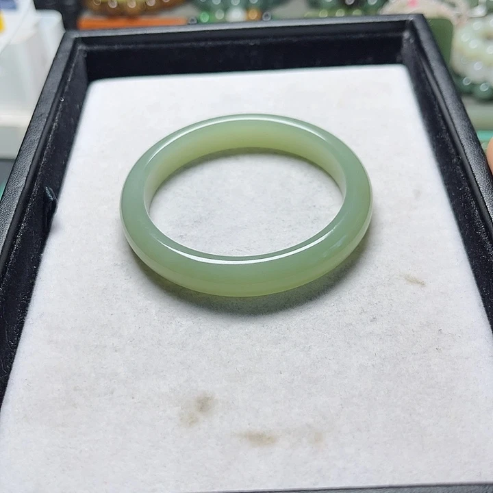 和田玉手镯未镶嵌壹**锋