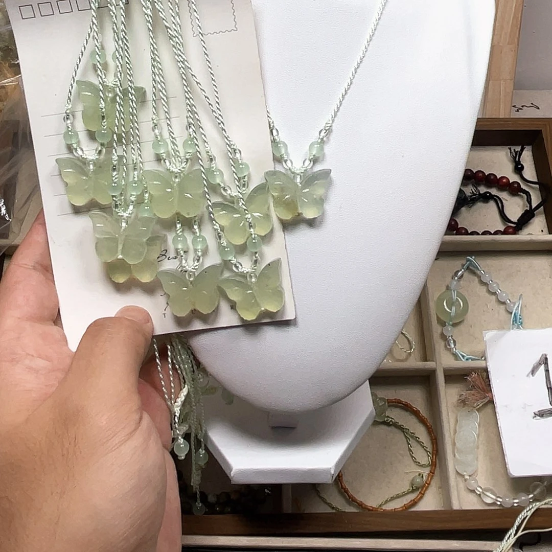 蛇纹石玉合金颈饰