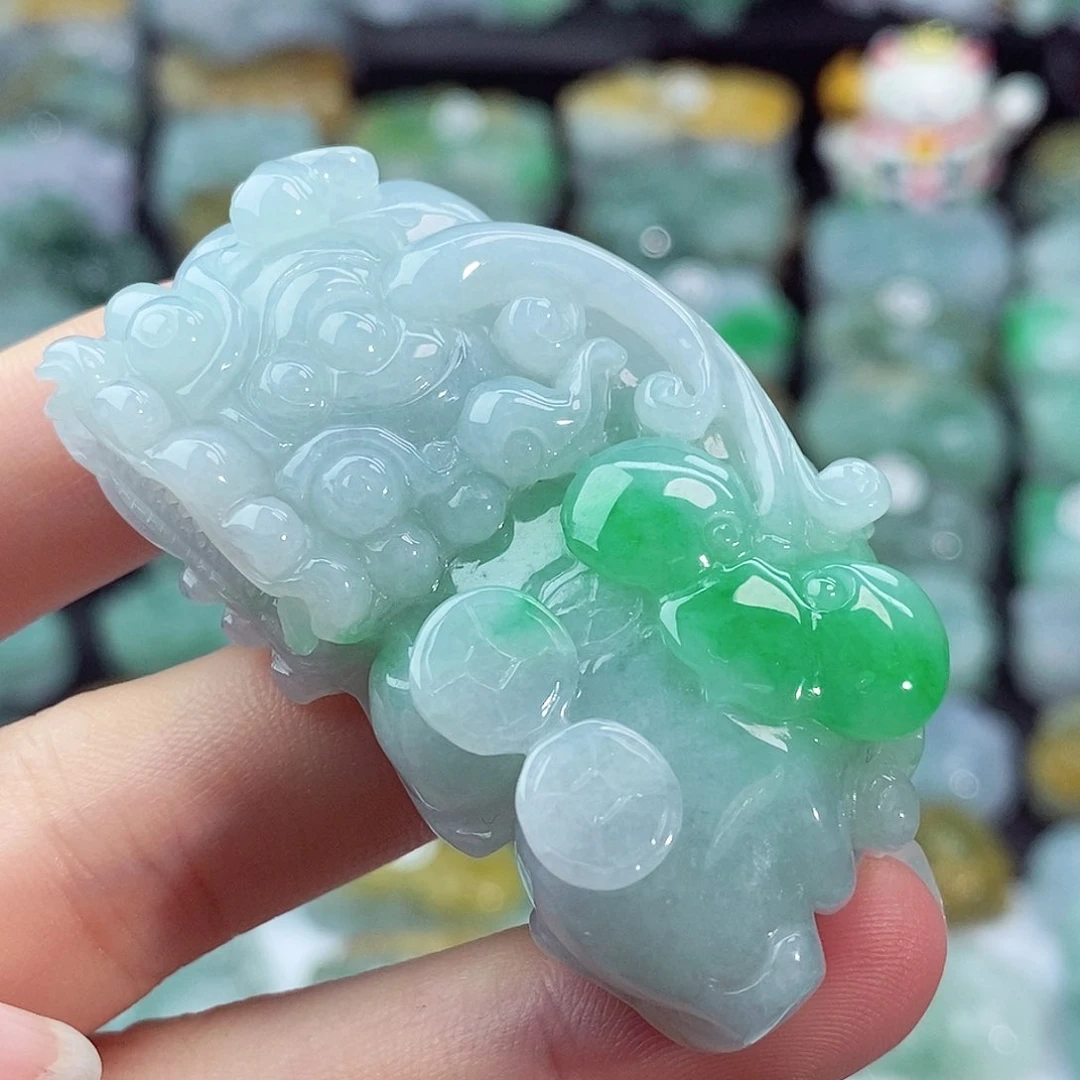 颈饰未镶嵌翡翠天然