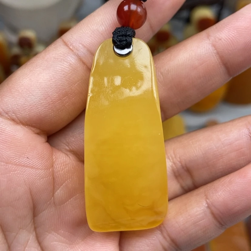 【闪购商品】琥珀颈饰未镶嵌