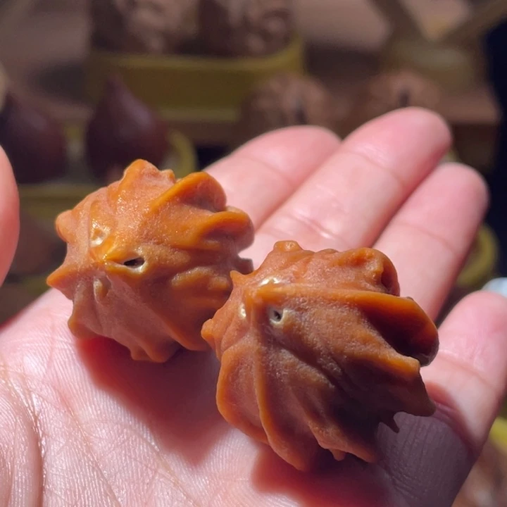 文玩核桃吊坠异形橄榄核001