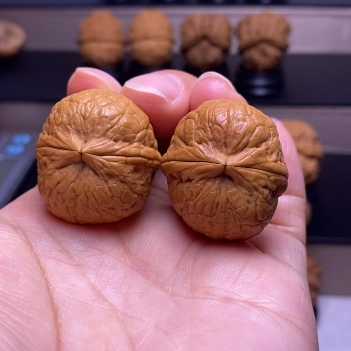 把件文玩核桃蛇皮球17