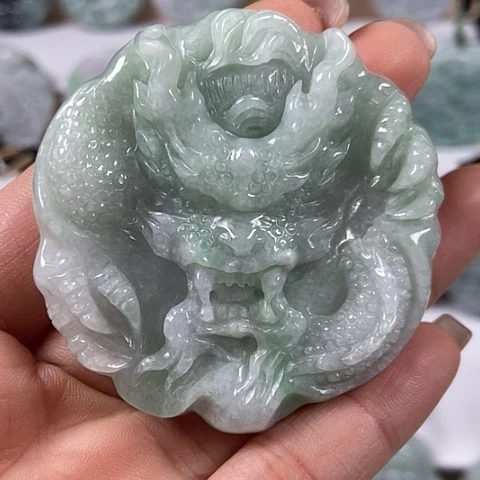 翡翠颈饰未镶嵌大龙福利