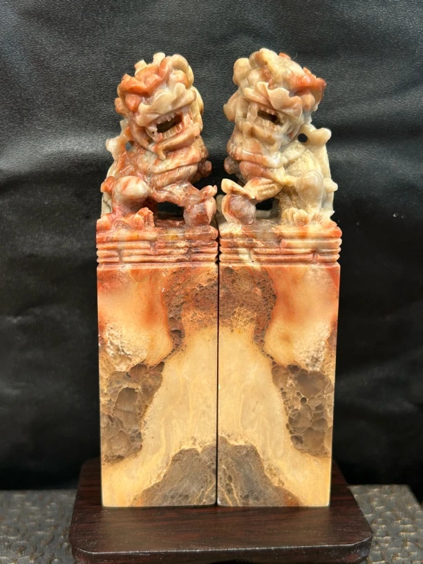 昌化红花蛇皮冻对章，雕刻狮子，尺寸大送礼自己做案摆都好，赠礼盒