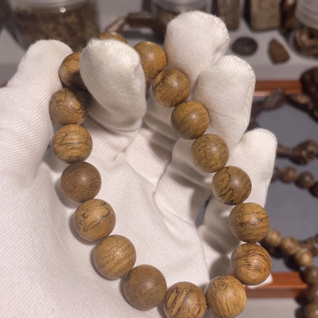 A***生沉香碎屑沉香柬埔寨1.3。。。。。。。