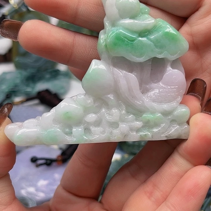 翡翠未镶嵌颈饰挂件