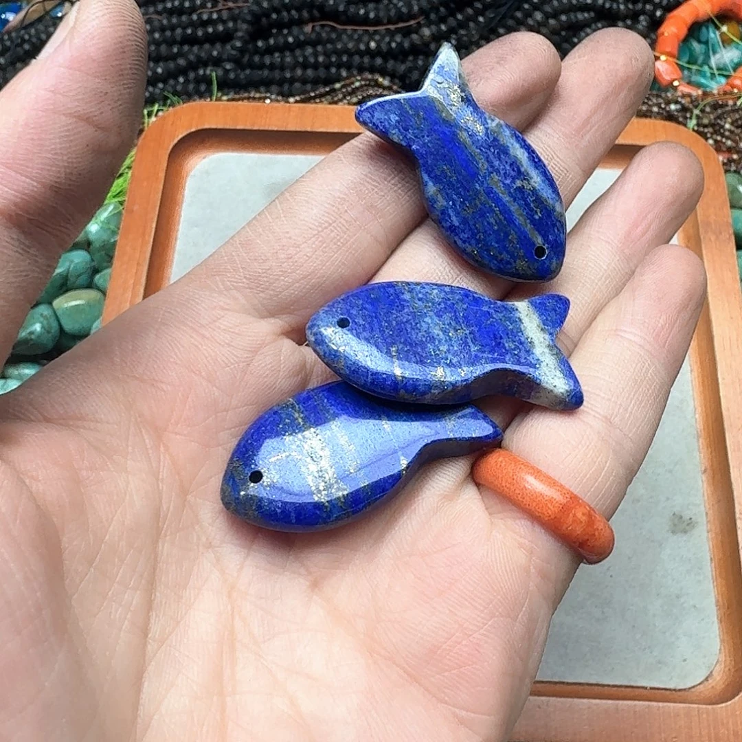 玛瑙/玉髓未镶嵌珠宝半成品一个20x40m青金石吊坠