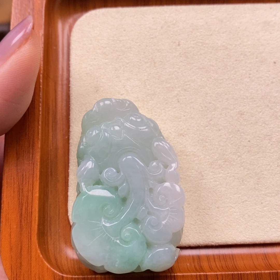 安***安翡翠未镶嵌颈饰如意貔貅