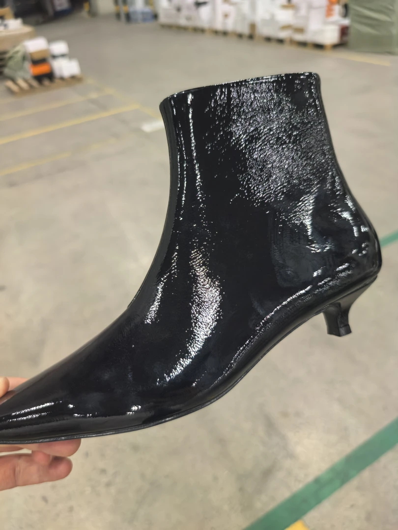 【漆皮猫跟】秋冬单里女鞋时尚马丁靴粗跟女靴休闲短靴高跟时装靴