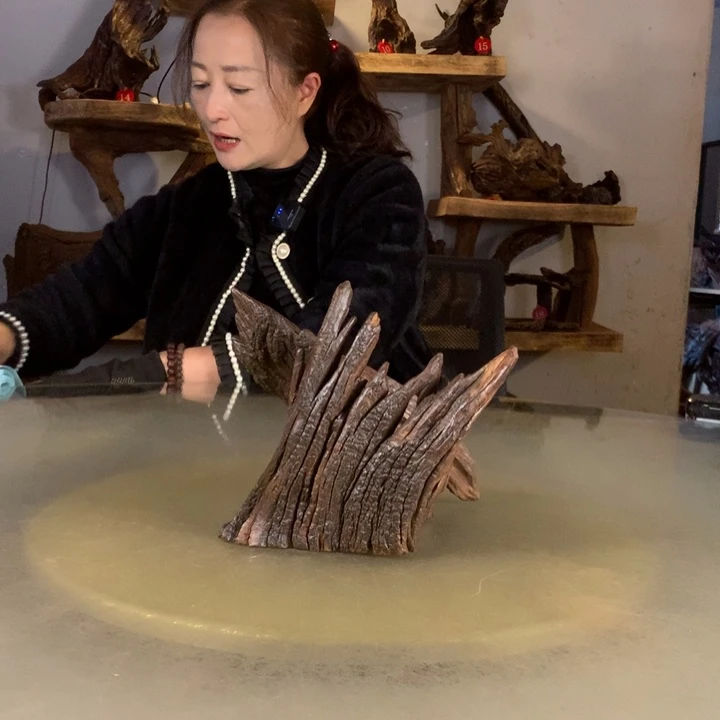 ****悦天然的云南紫柚木会黄水