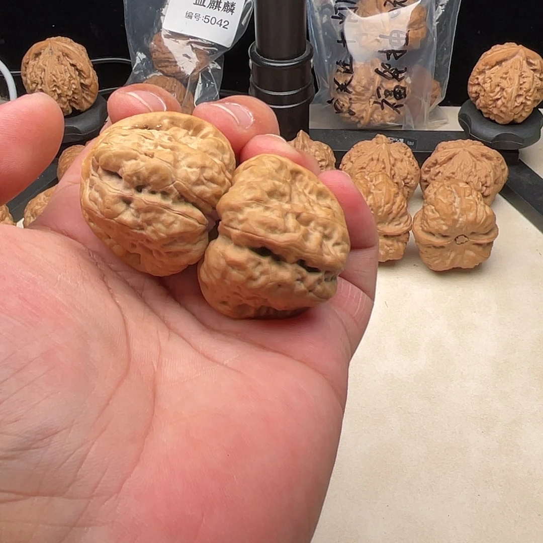 有****文玩核桃把件无号蛤蟆头