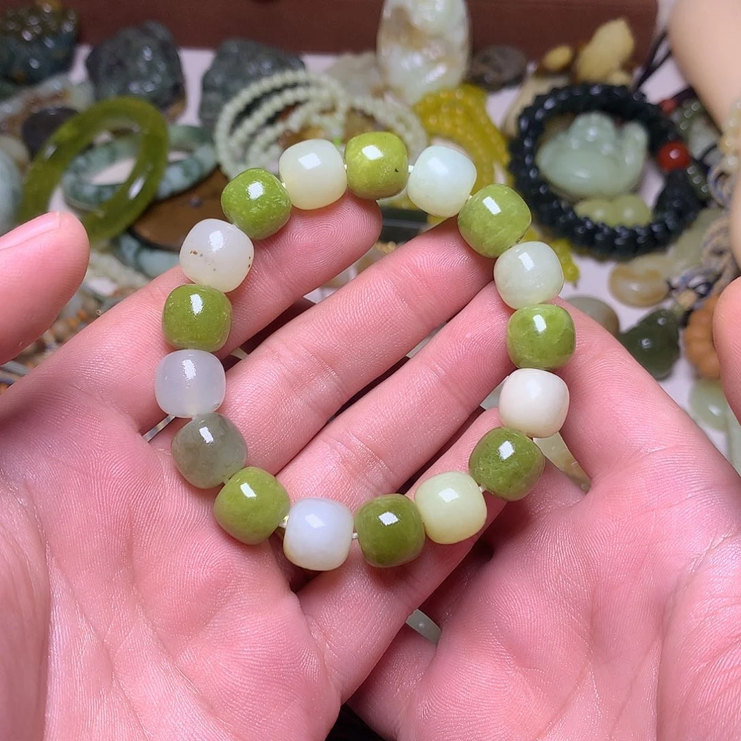 未镶嵌蛇纹石玉手链