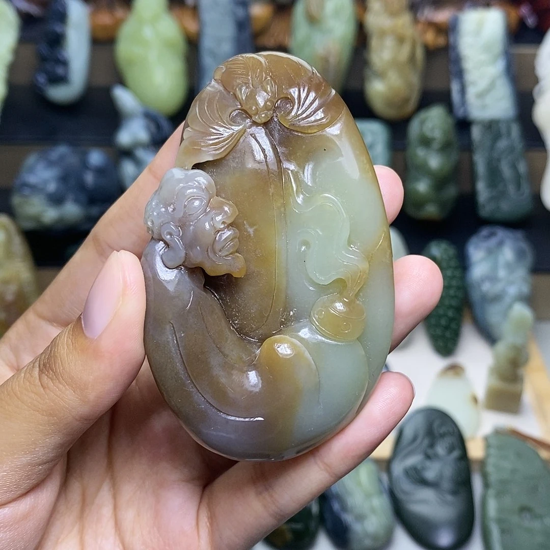 【闪购商品】颈饰未镶嵌和田玉