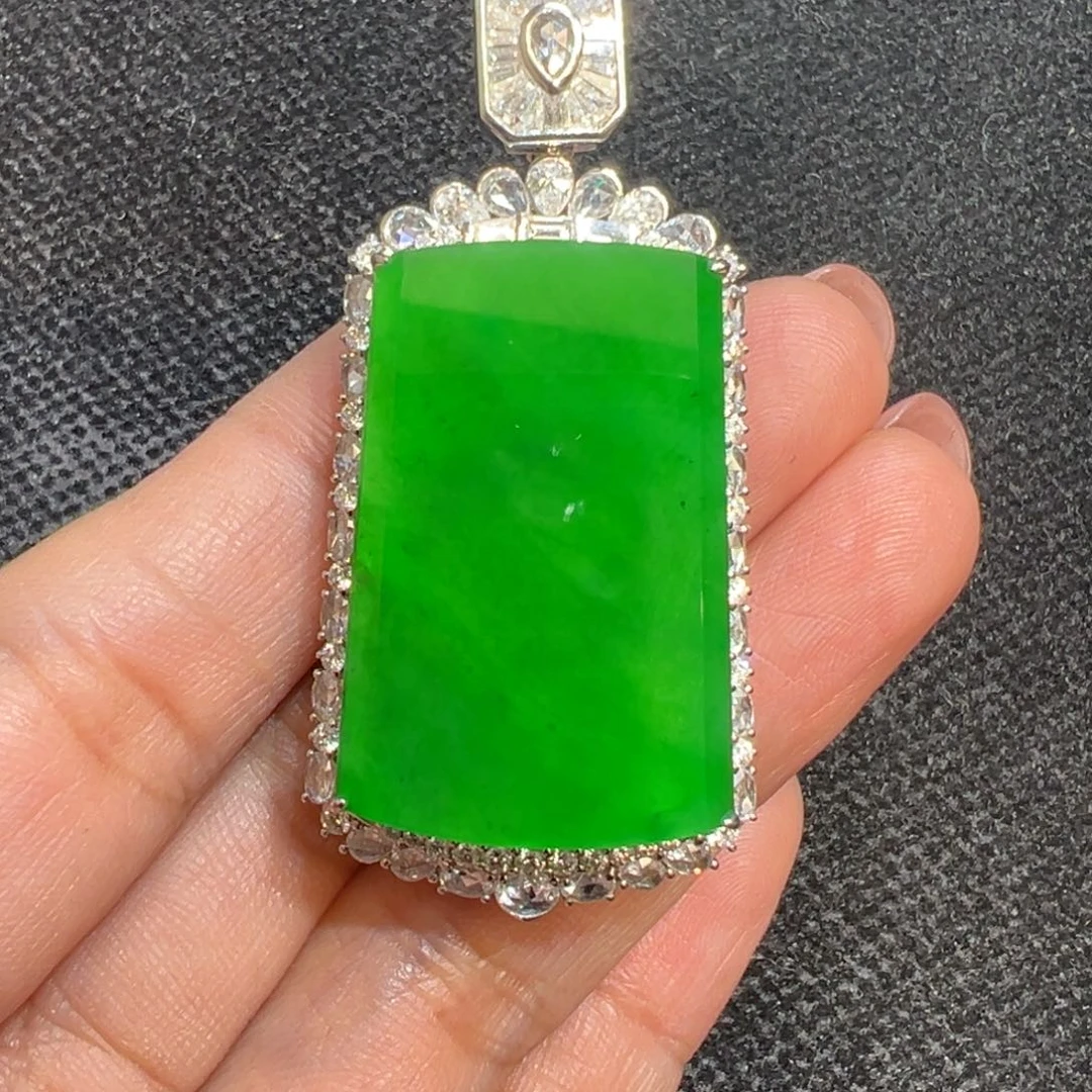 翡翠颈饰18K金镶嵌禅*收到货48小时鉴赏期，分单付