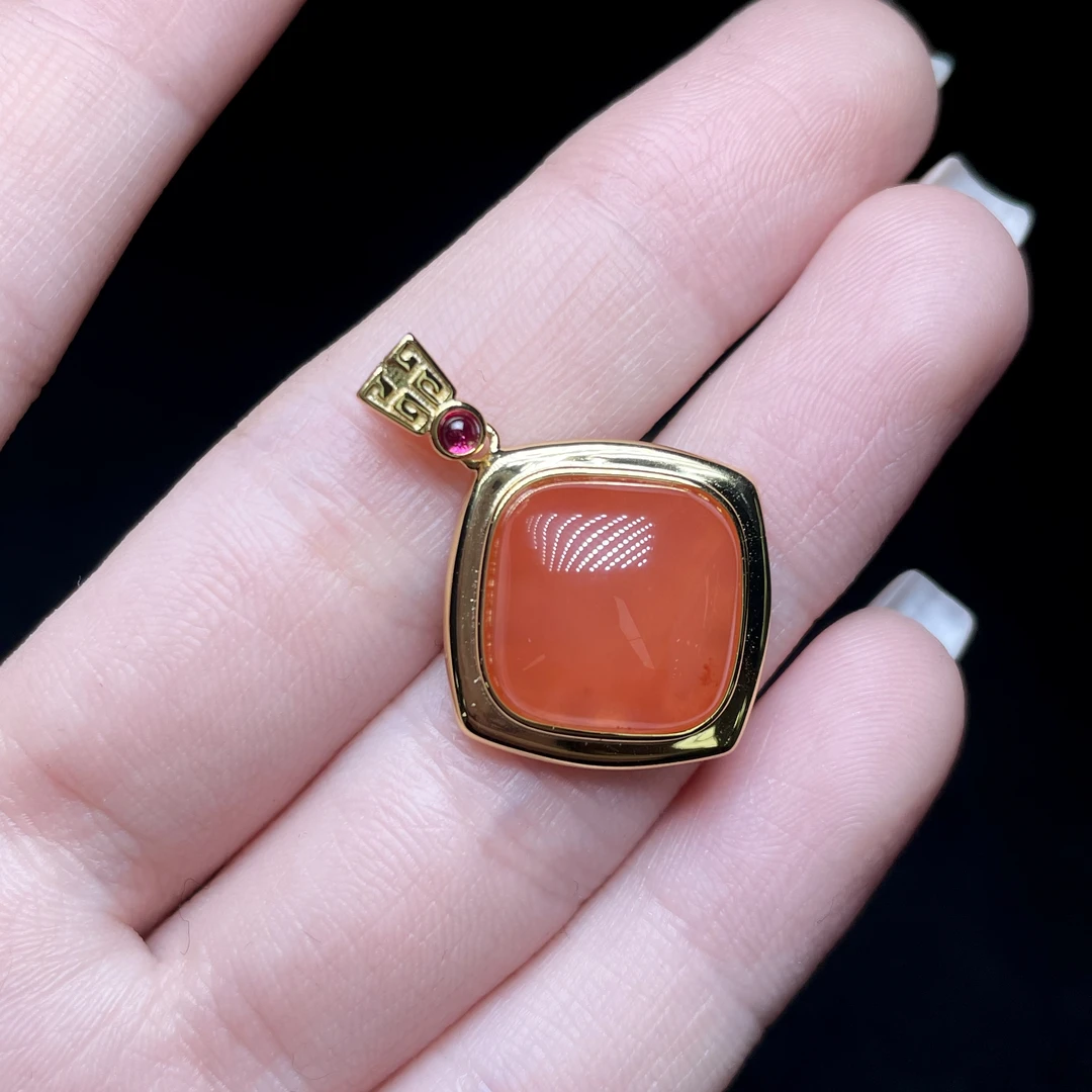 【云上叙】22 QJD003V86389 S925银镶嵌南红吊坠-多样性发一件