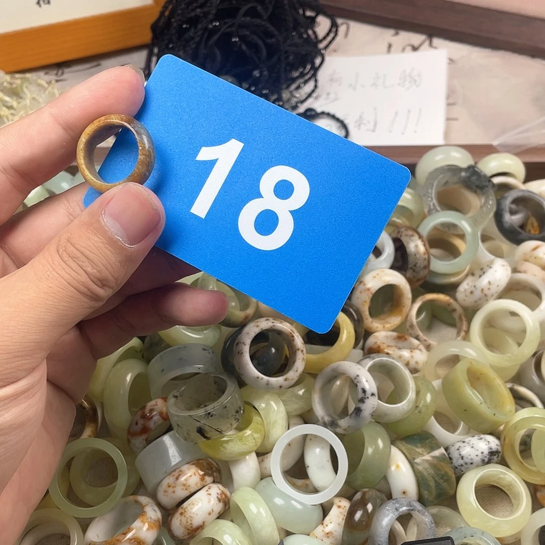 仟***蛇纹石玉合金颈饰
