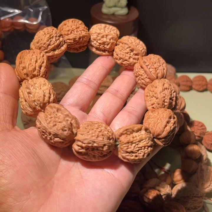 文玩核桃手串……35