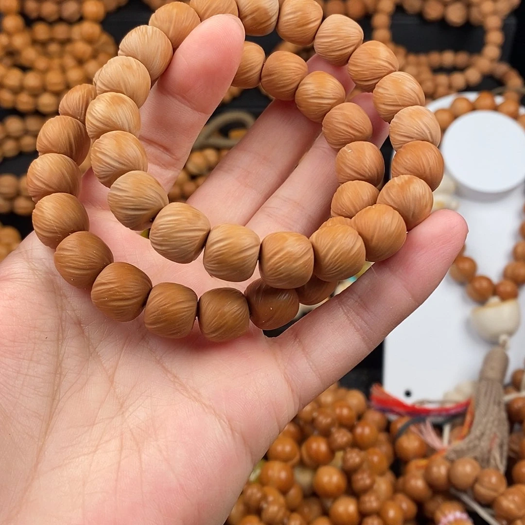 猴头核桃手串二等浣纱云锦50两条
