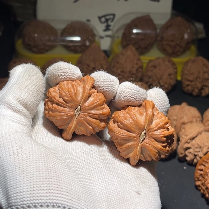 黑***靥文玩核桃把件文玩核桃