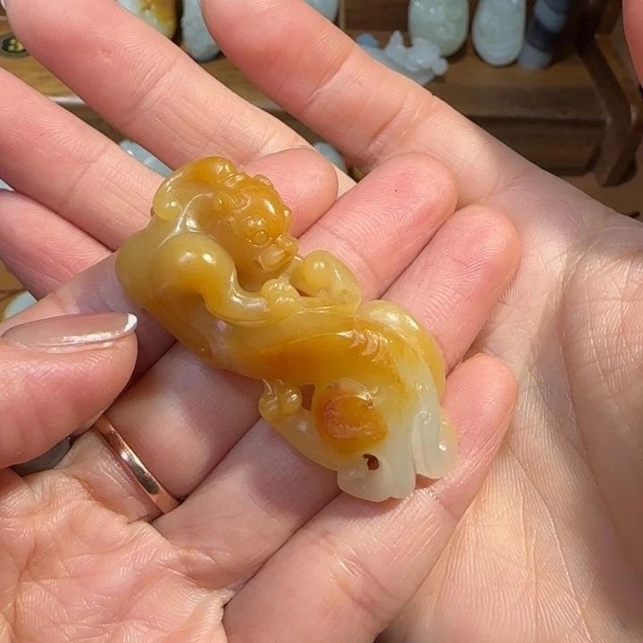 君***玉和田玉未镶嵌挂件