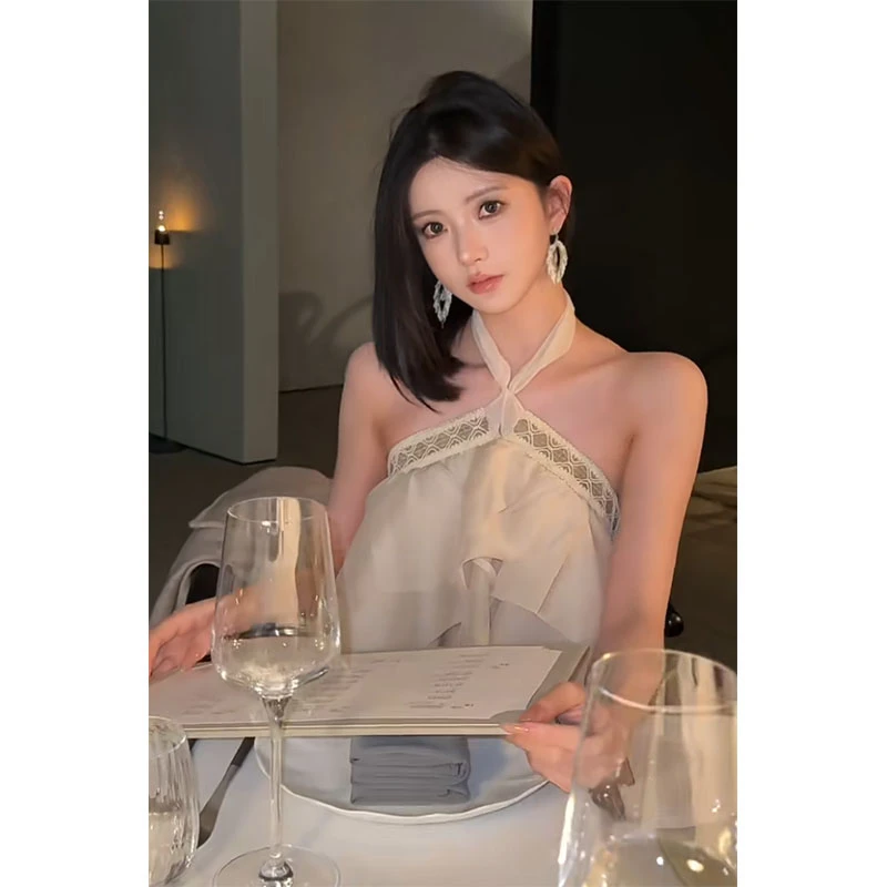 2025秋季新款修身显瘦气质时尚性感高级小众设计感辣妹挂脖吊带女