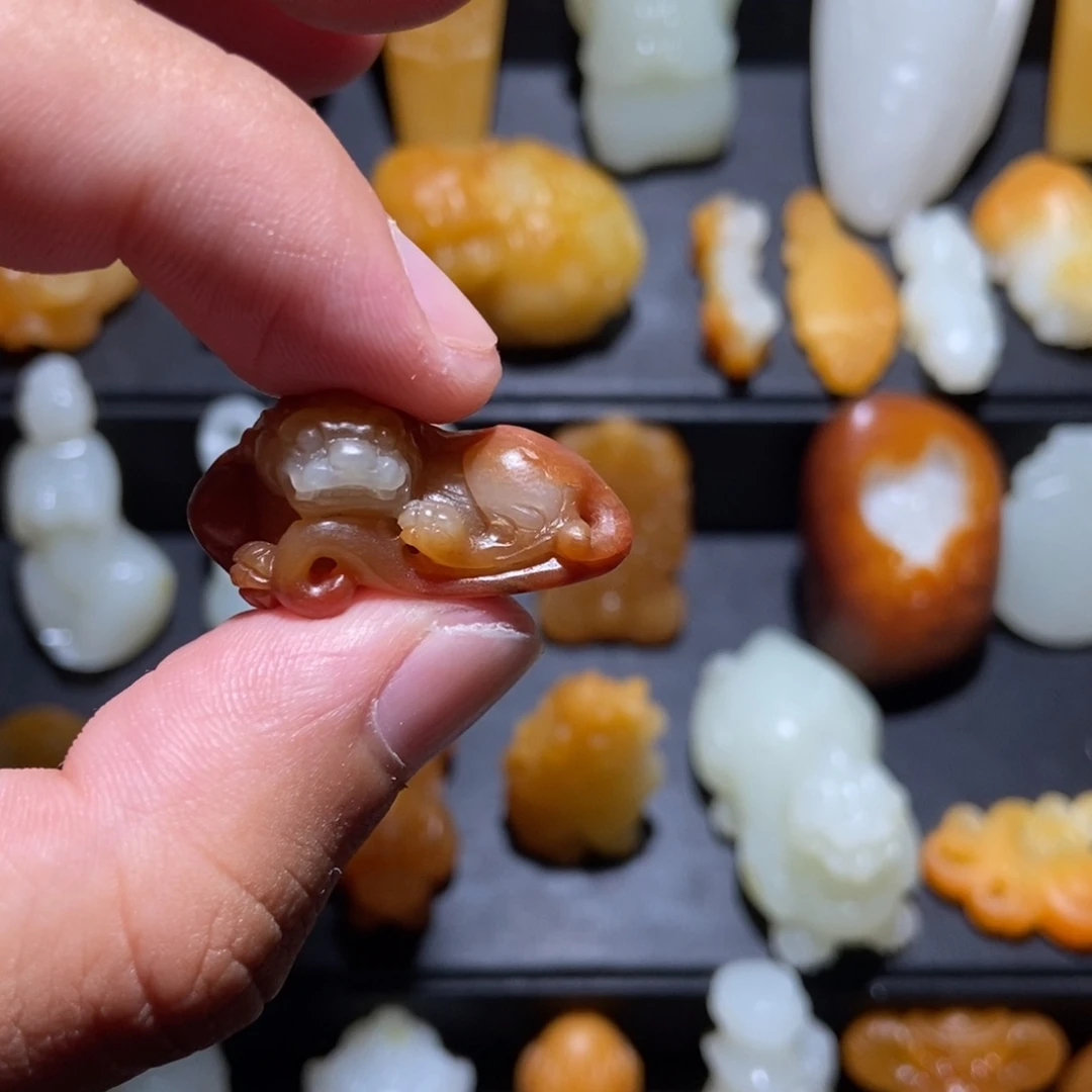 和田玉未镶嵌颈饰楠**锋