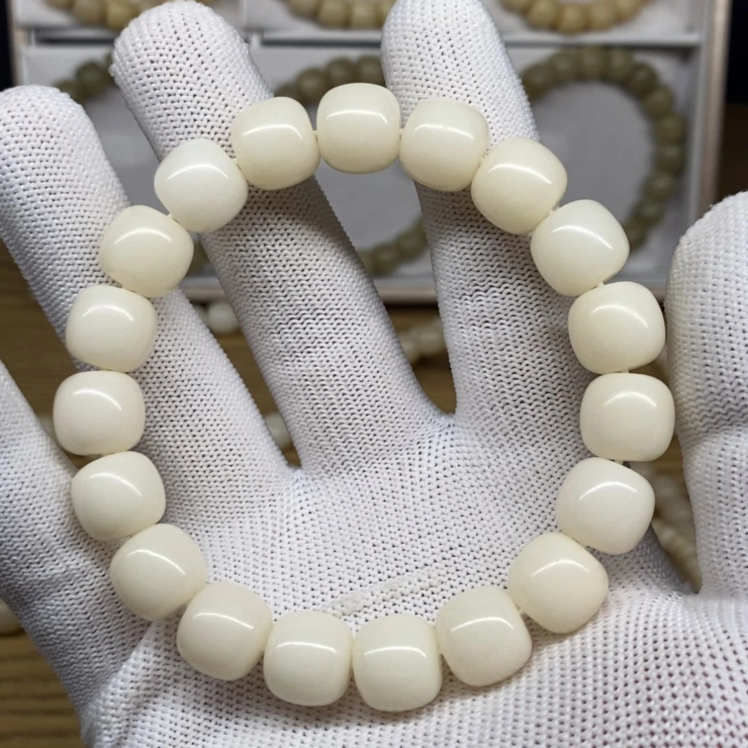 吊坠菩提根/象牙果111