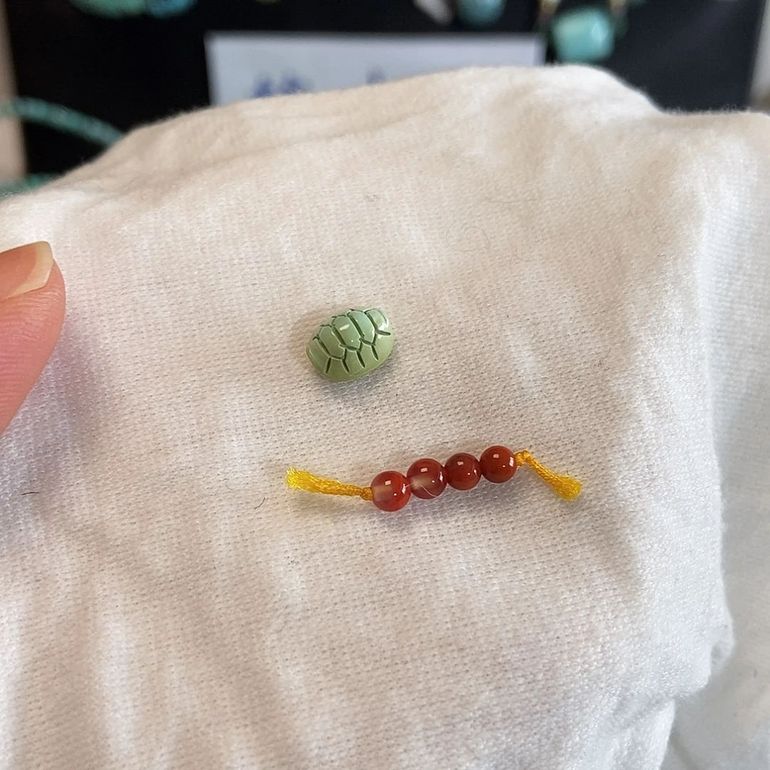 南红玛瑙未镶嵌珠宝奇石