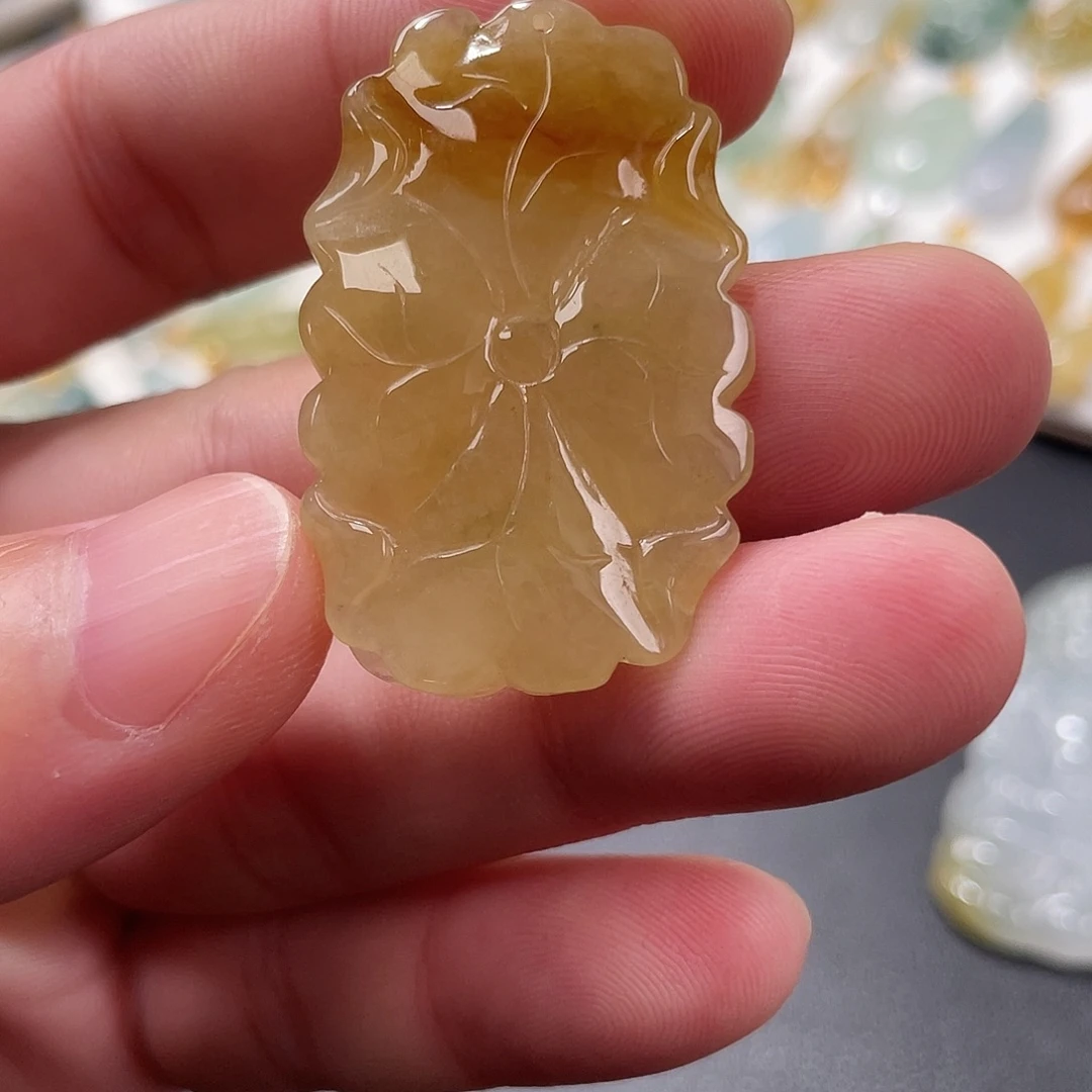 翡翠未镶嵌吊坠(不含链)荷叶鱼