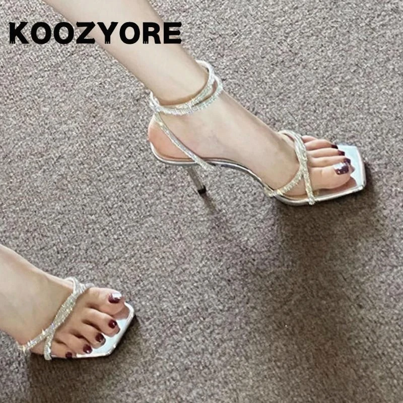 凉鞋女款夏季2025新款法式一字带水钻交叉方头露趾细跟绝跟鞋