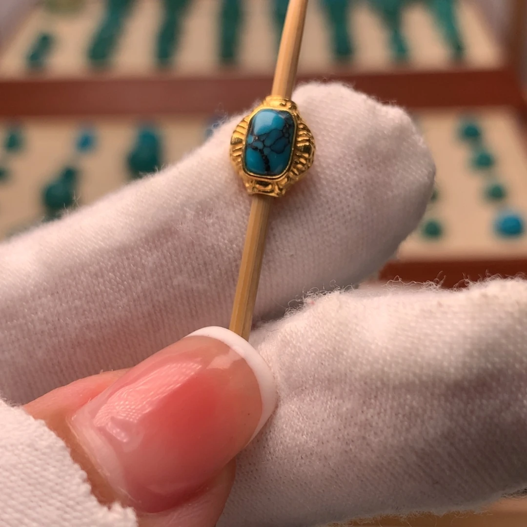 绿松石18K金镶嵌配饰