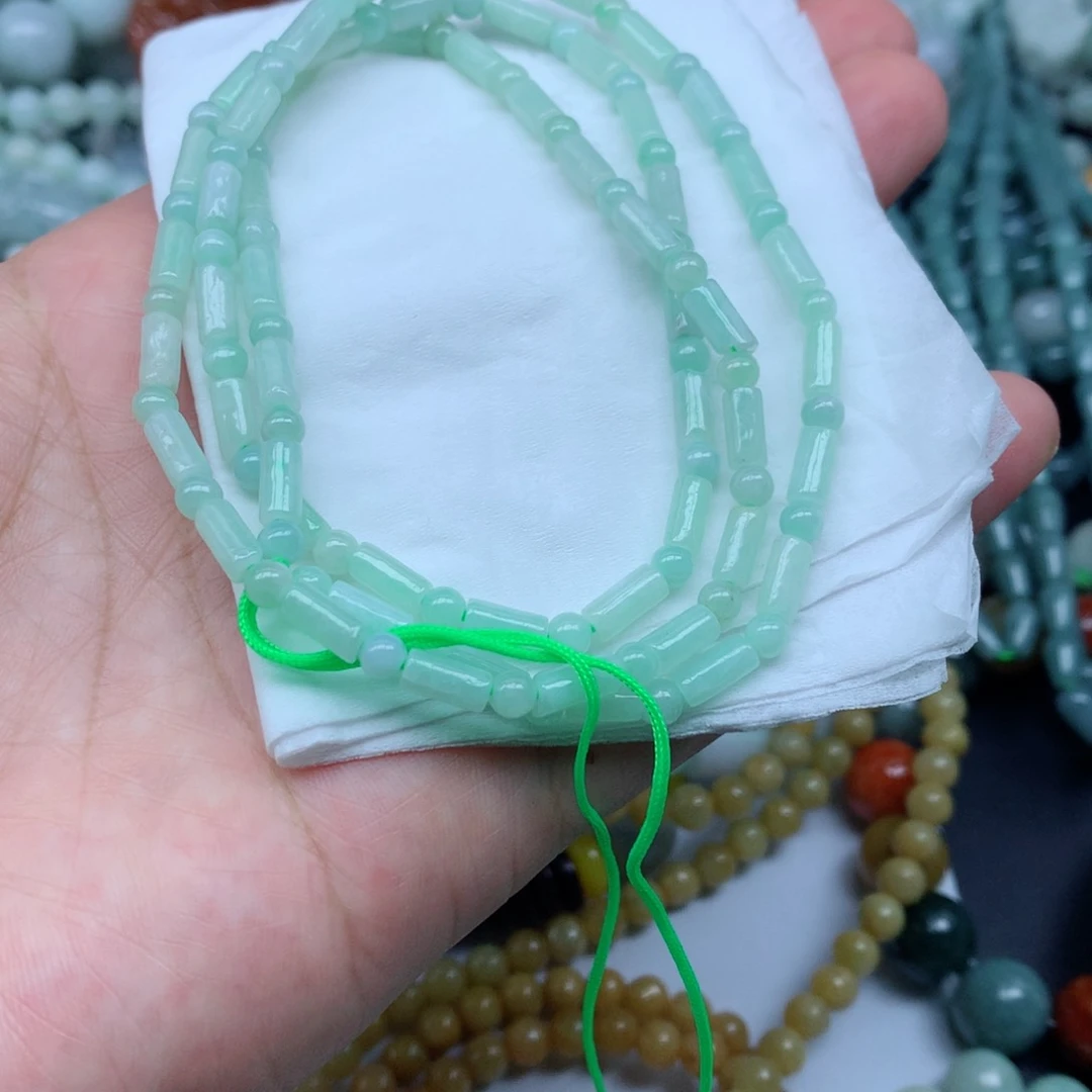 翡翠未镶嵌颈饰珠子
