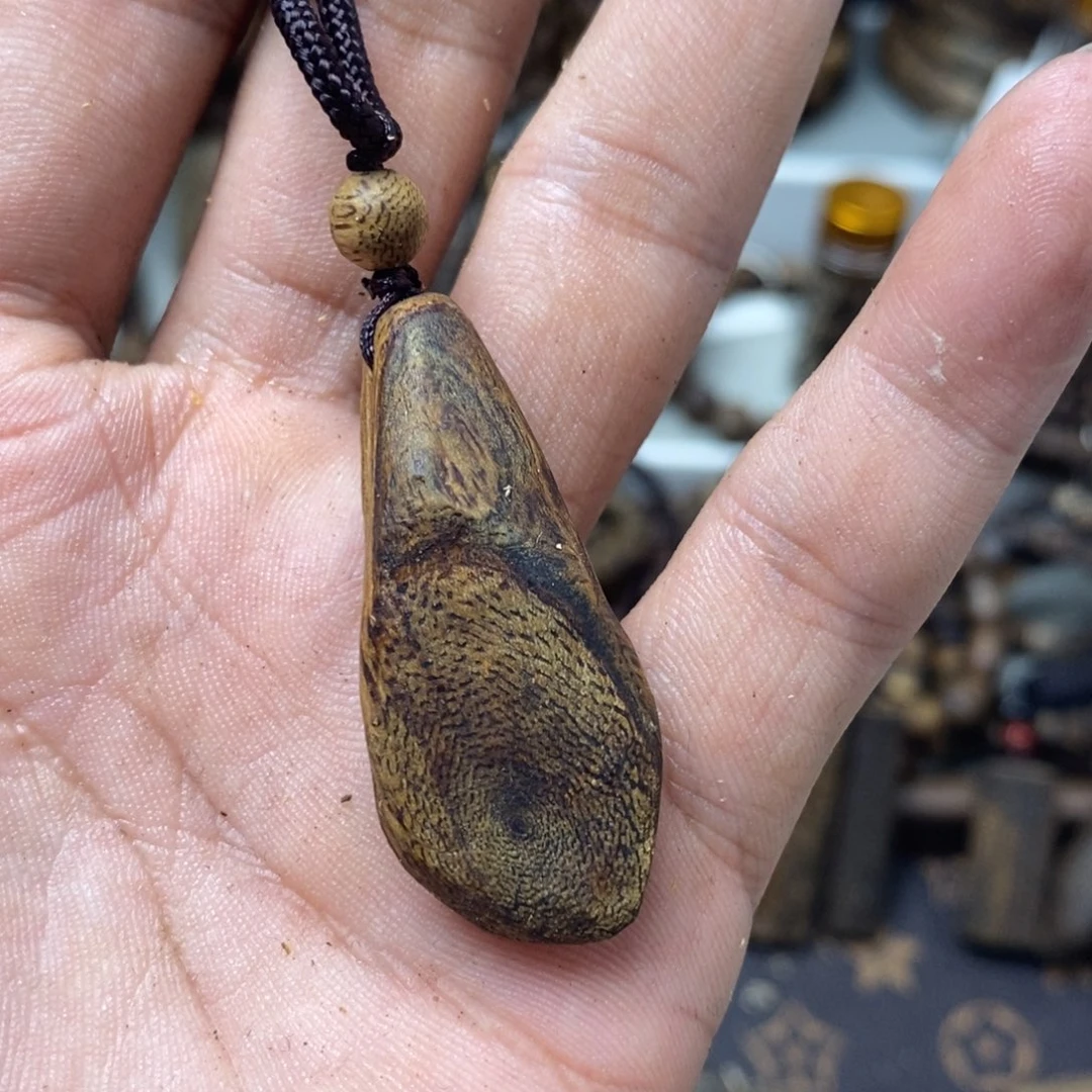 沉香碎屑沉香树钉4