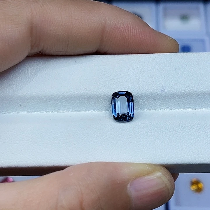 裸石尖晶石无烧钴蓝1.86克拉