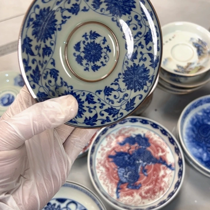 瓷片淘泥缠枝莲壶承底托