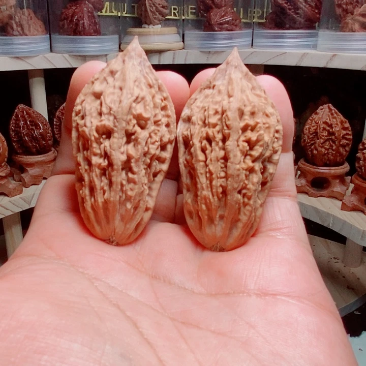 文玩核桃把件蚂蚁柳叶