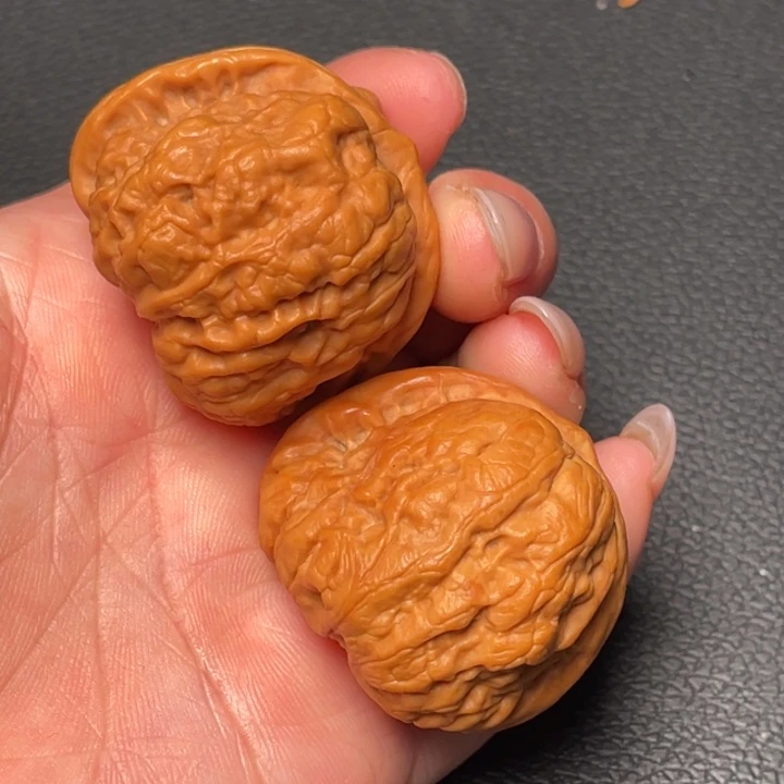 文玩核桃把件秦岭野生核桃