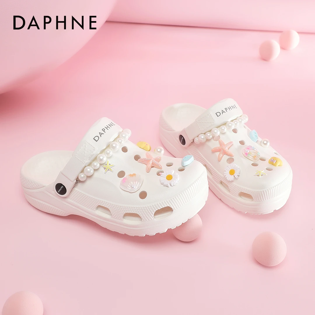 达芙妮外穿洞洞鞋女款2025新款夏季增高沙滩拖鞋包头软底防滑凉拖